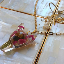 Cargar imagen en el visor de la galería, {{ shop_elviajedelaslobas }} {{ joyería_botánica}} {{ joyería_artesanal}} {{ joyas_naturales }} {{ amuletos_botánicos}}