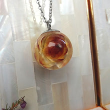 Cargar imagen en el visor de la galería, {{ shop_elviajedelaslobas }} {{ joyería_botánica}} {{ joyería_artesanal}} {{ joyas_naturales }} {{ amuletos_botánicos}}