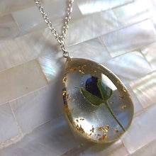 Cargar imagen en el visor de la galería, {{ shop_elviajedelaslobas }} {{ joyería_botánica}} {{ joyería_artesanal}} {{ joyas_naturales }} {{ amuletos_botánicos}}