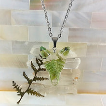 Cargar imagen en el visor de la galería, {{ shop_elviajedelaslobas }} {{ joyería_botánica}} {{ joyería_artesanal}} {{ joyas_naturales }} {{ amuletos_botánicos}}