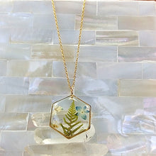 Cargar imagen en el visor de la galería, {{ shop_elviajedelaslobas }} {{ joyería_botánica}} {{ joyería_artesanal}} {{ joyas_naturales }} {{ amuletos_botánicos}}