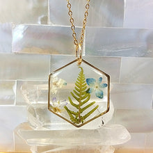 Cargar imagen en el visor de la galería, {{ shop_elviajedelaslobas }} {{ joyería_botánica}} {{ joyería_artesanal}} {{ joyas_naturales }} {{ amuletos_botánicos}}