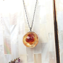 Cargar imagen en el visor de la galería, {{ shop_elviajedelaslobas }} {{ joyería_botánica}} {{ joyería_artesanal}} {{ joyas_naturales }} {{ amuletos_botánicos}}